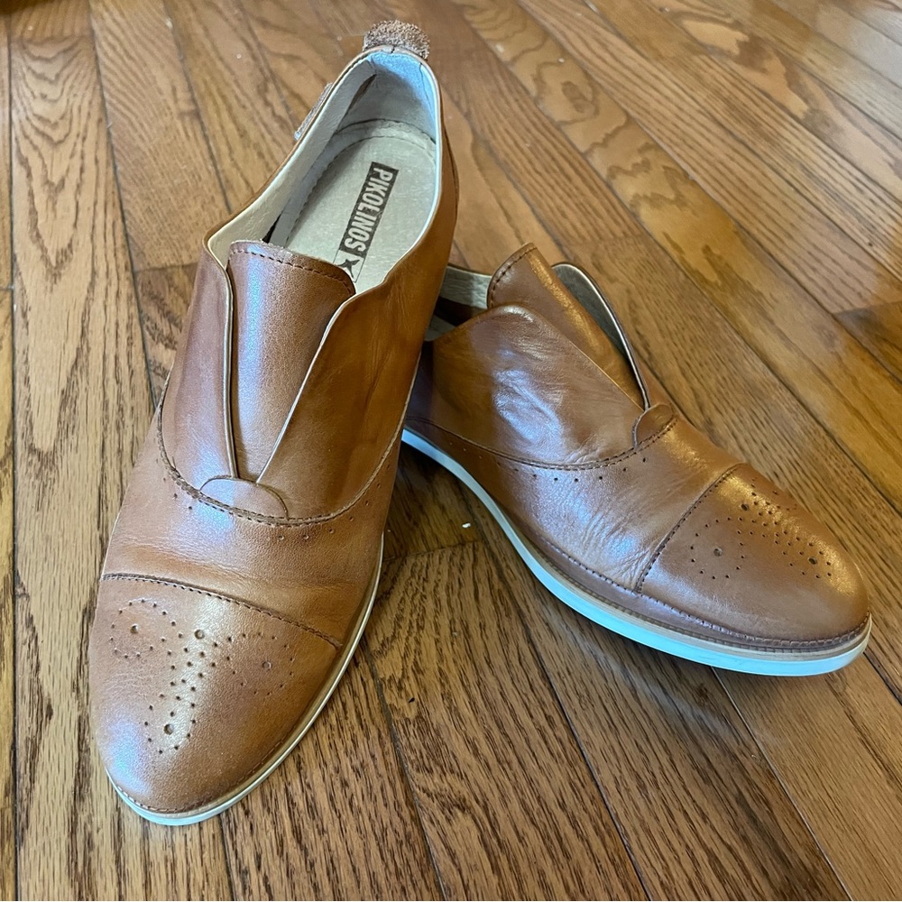 PIKOLINOS Womens Pyrgo Leather Oxford Slip-on Loafers in Cuero